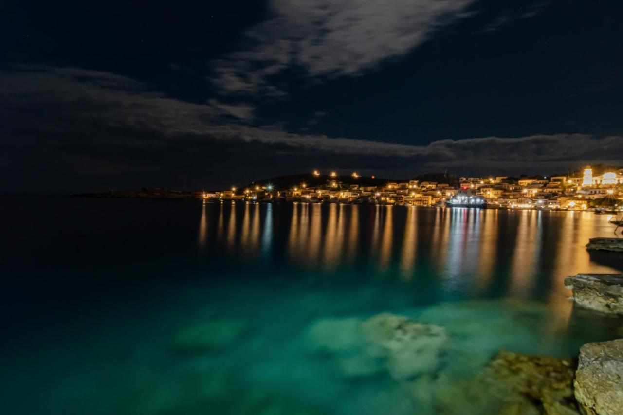 Villa Electra Chalki Town ภายนอก รูปภาพ
