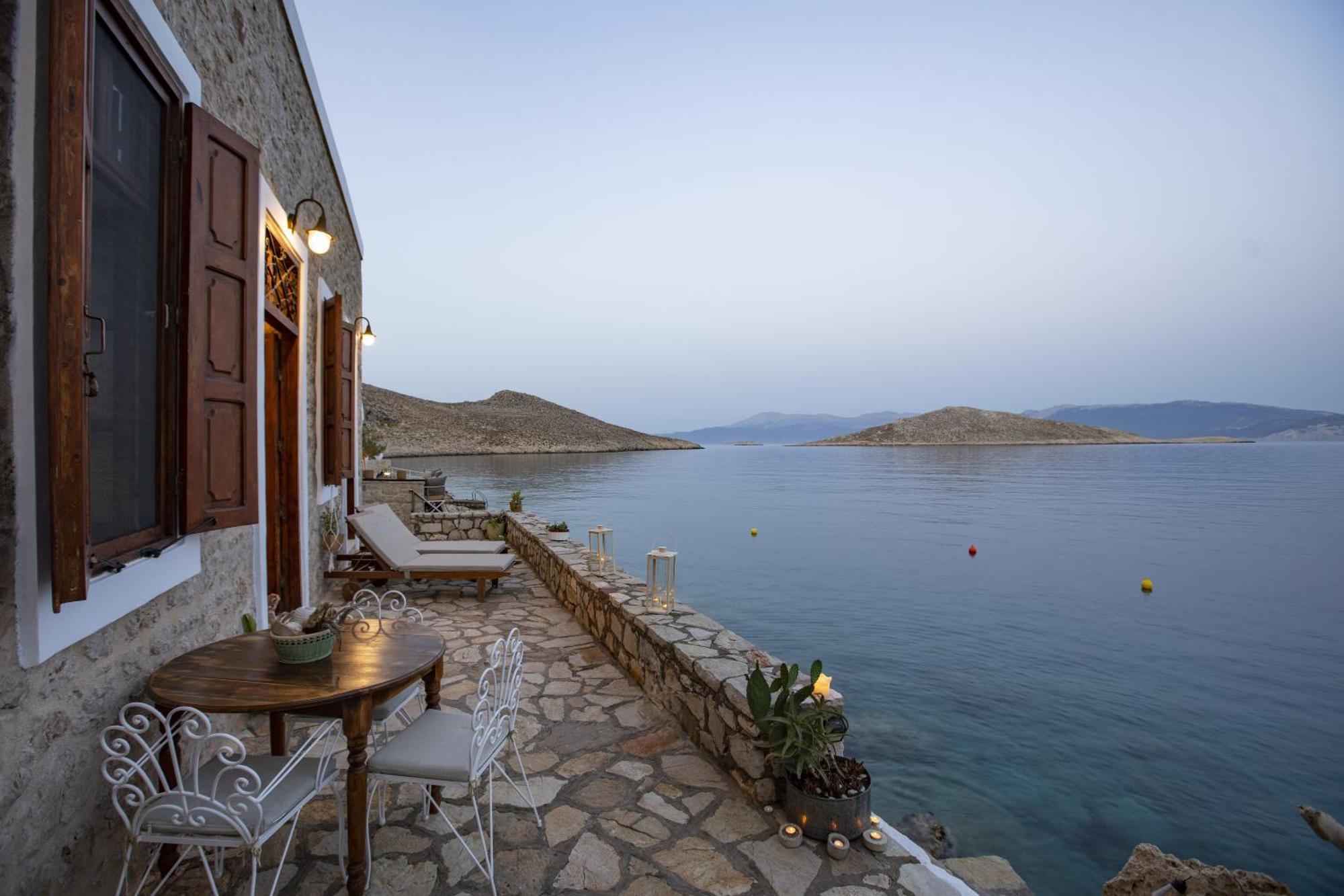 Villa Electra Chalki Town ภายนอก รูปภาพ