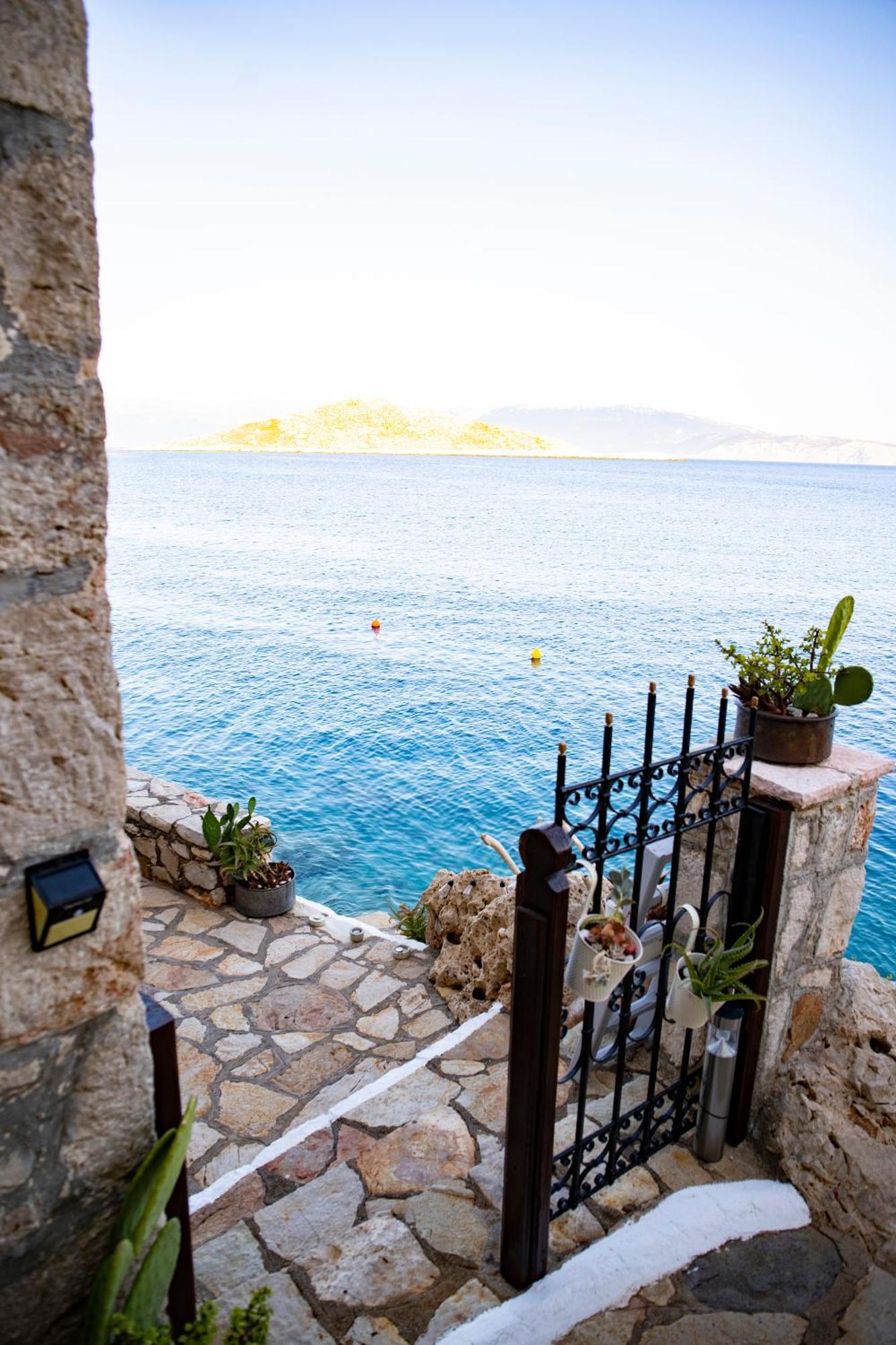 Villa Electra Chalki Town ภายนอก รูปภาพ