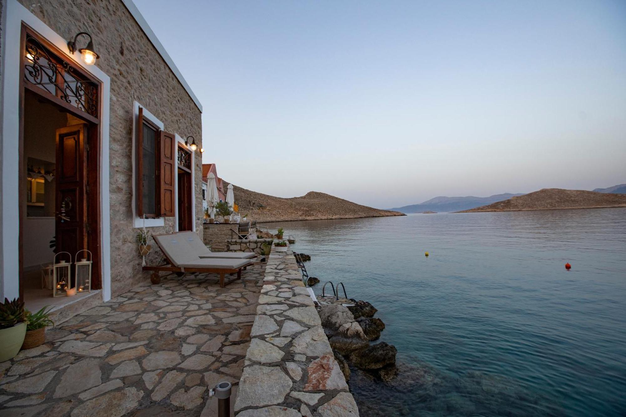 Villa Electra Chalki Town ภายนอก รูปภาพ