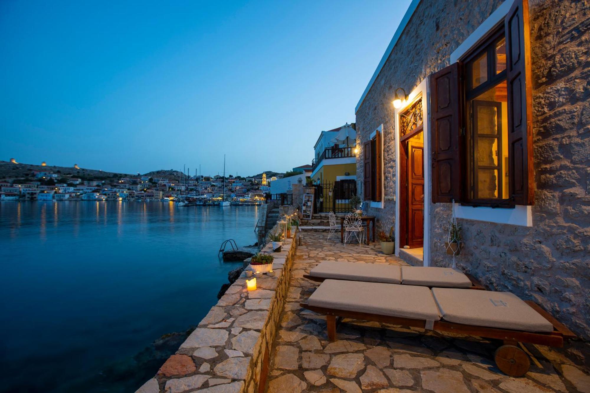 Villa Electra Chalki Town ภายนอก รูปภาพ