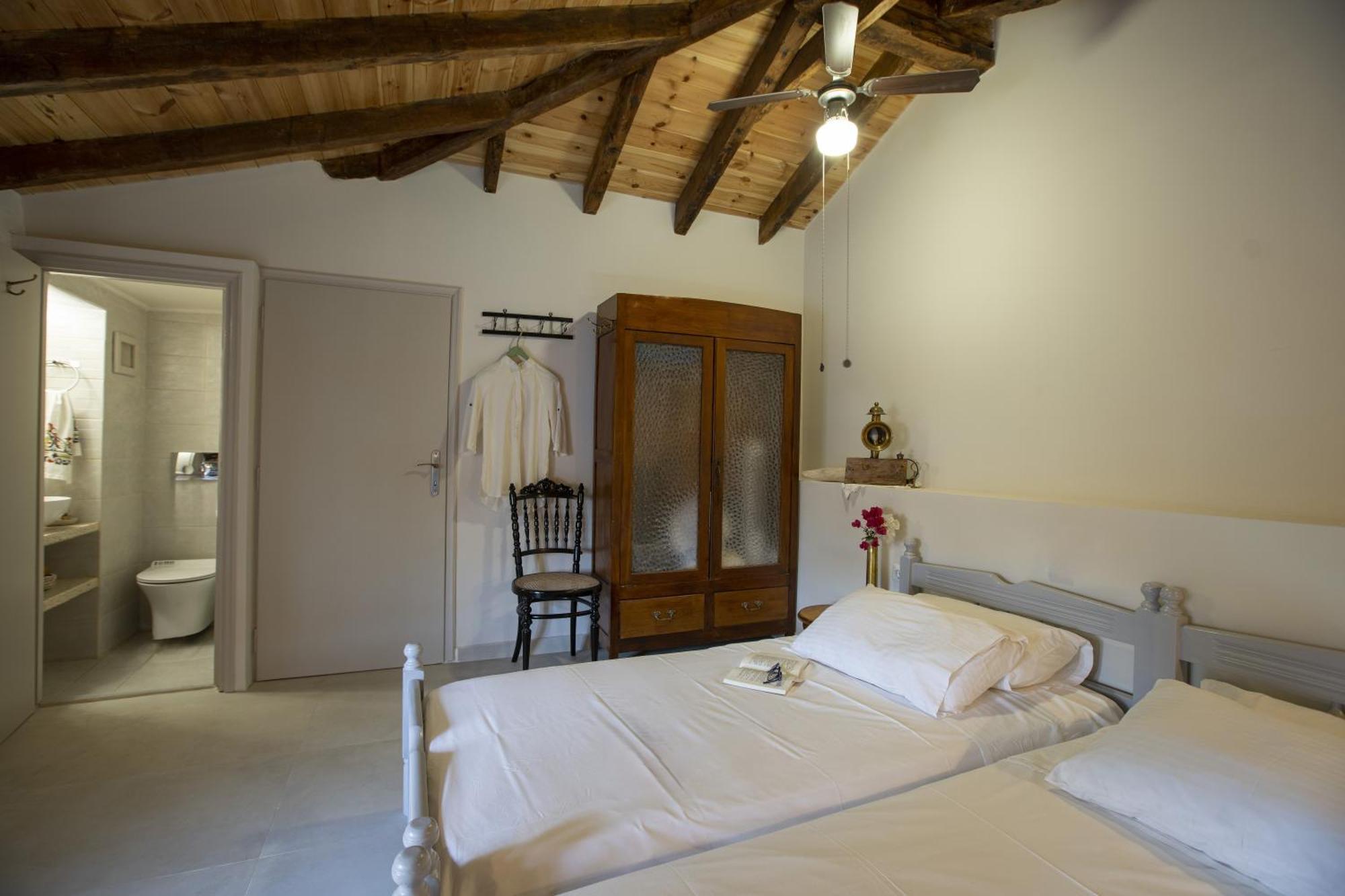Villa Electra Chalki Town ภายนอก รูปภาพ